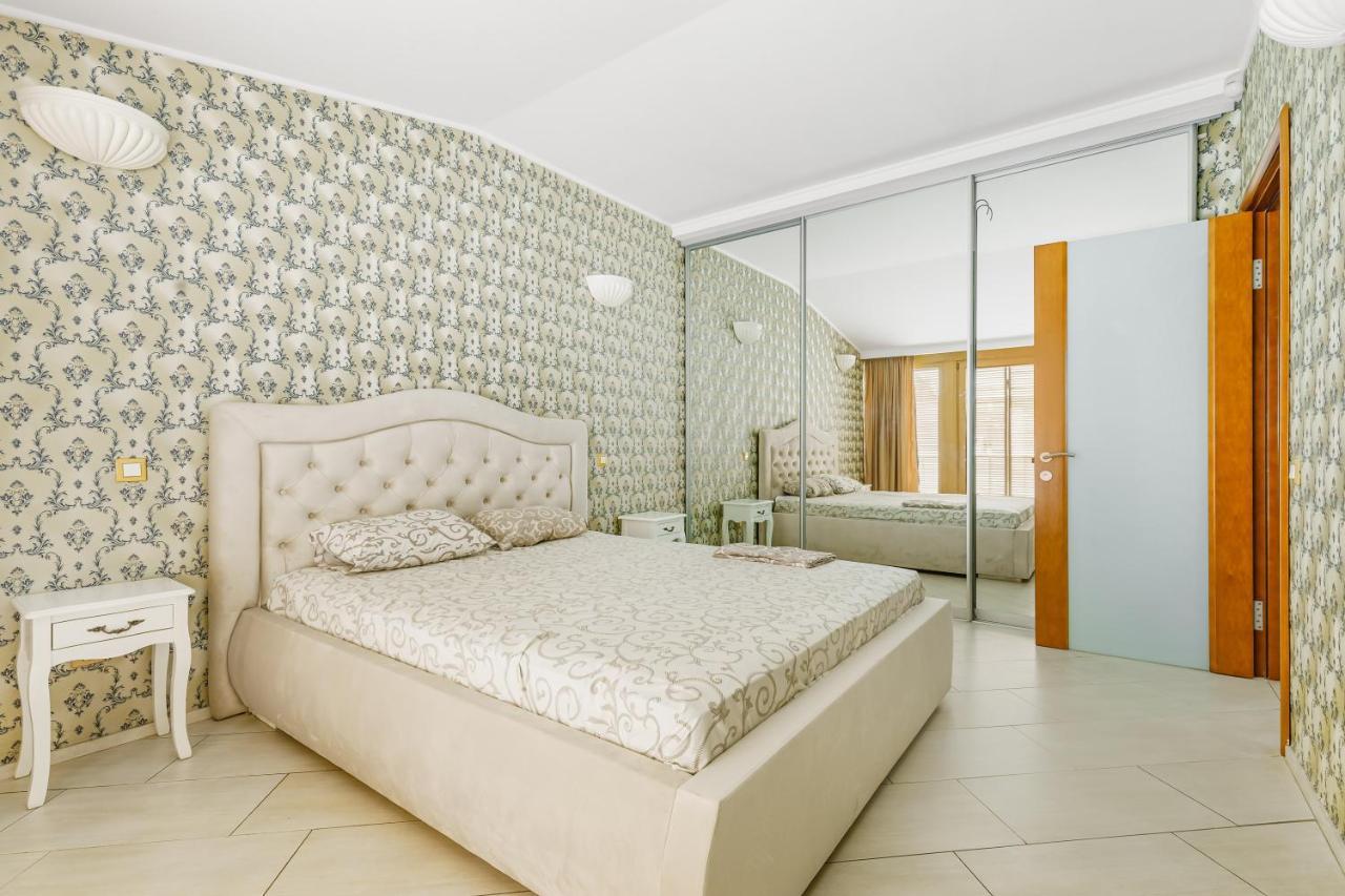 Deribasivska Cozy 4-Room Apartment Odesa Exterior foto